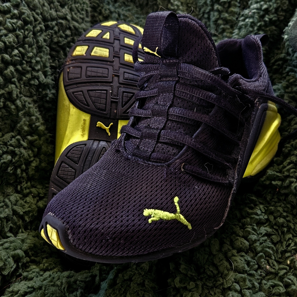 Puma Kids Black and Yellow Sneakers